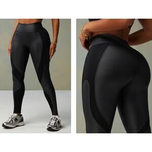 NWT Fabletics Motion365+ Contour High-Waisted Legging Black Shine Sz XS